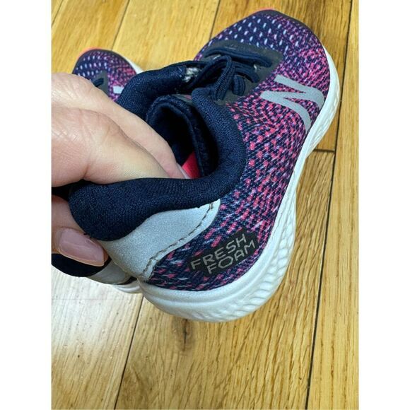 New Balance Girls Fresh Foam Shoes Size 7.5 - Picture 4 of 5